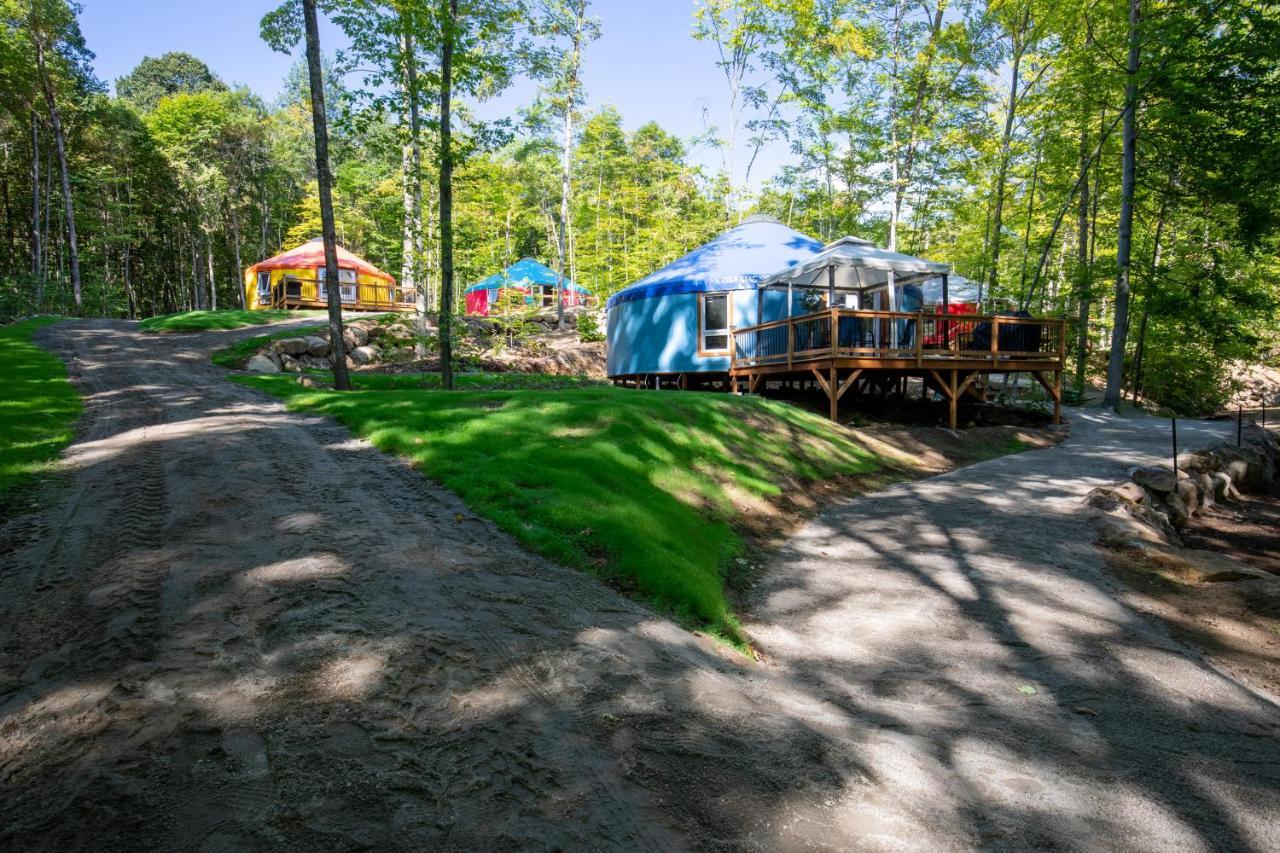 Yourtes Glamping Du Poisson Blanc Notre-Dame-du-Laus Eksteriør billede