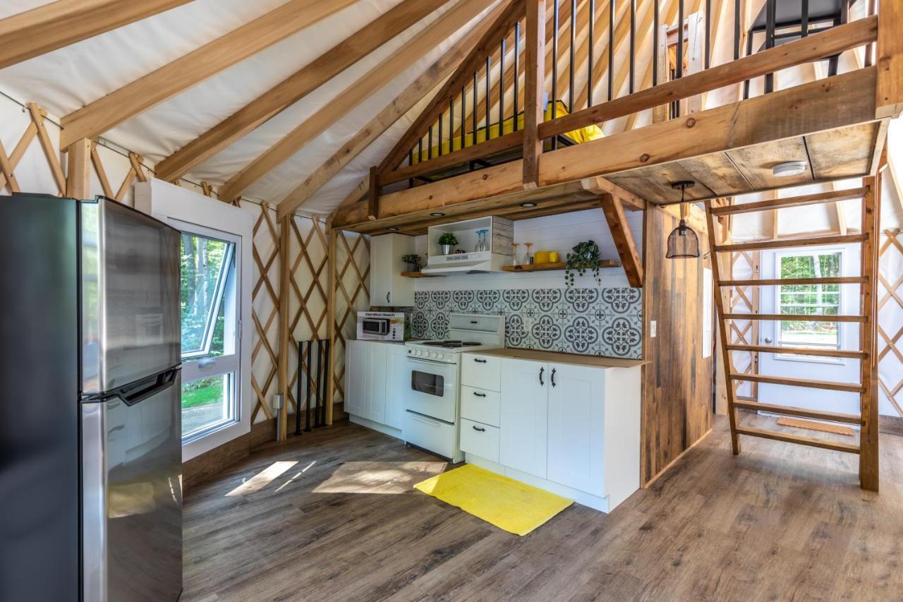 Yourtes Glamping Du Poisson Blanc Notre-Dame-du-Laus Eksteriør billede